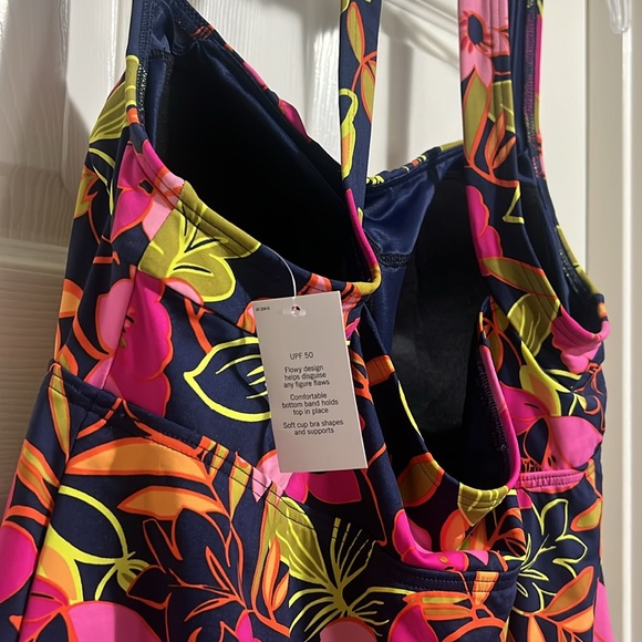 NWT Lands End Chlorine Resistant Halter Tankini Blouse in Deep Sea Jungle SZ 14 - Picture 4 of 9